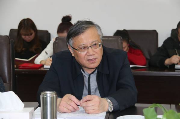 增強使命感和責(zé)任感，積極作為，為實現(xiàn)“十三五”良好開局而努力奮斗